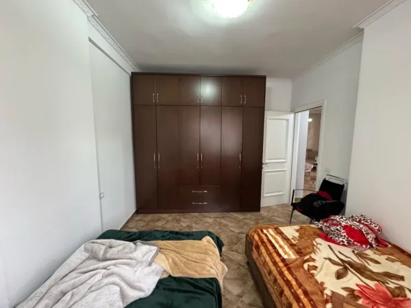 Tirane, shes apartament 2+1+Ballkon Kati 4, 100 m² 150.000 € (rruga teodor keko)