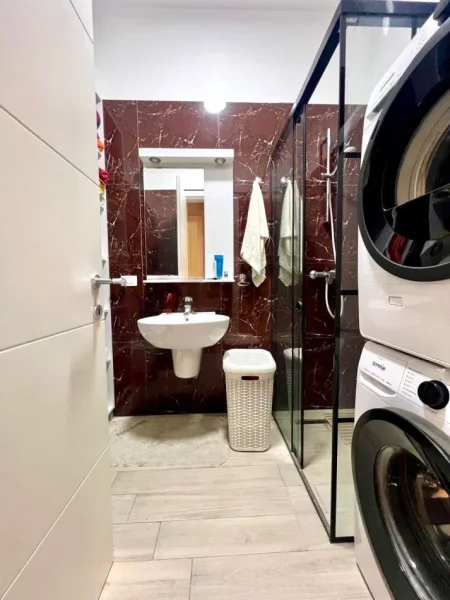 Tirane, shitet apartament 2+1 , 121 m² (Kompleksi Delijorgji)