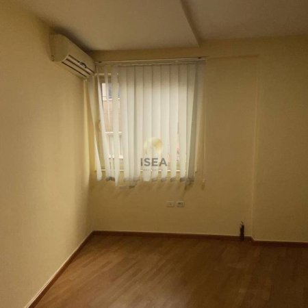 Tirane, jepet me qera zyre Kati 1, 80 m² 600 € (Selvia prane Black Diamond)