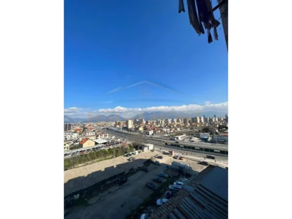 Tirane, jepet me qera apartament 2+1+Ballkon Kati 8, 113 m² 450 € (Unaza e Re, Astir)