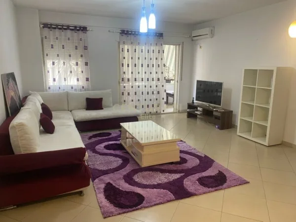 Tirane, jepet me qera apartament 2+1 Kati 1, 120 m² 450 €
