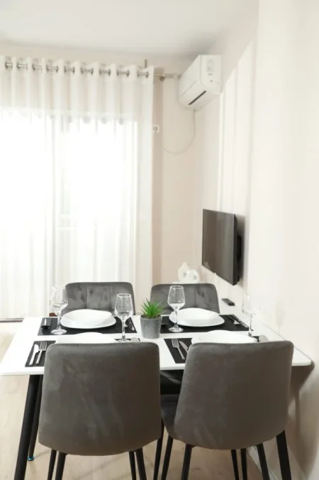 Durres, jepet me qera apartament 1+1+Ballkon Kati 4, 70 m² 600 € (Vollga)
