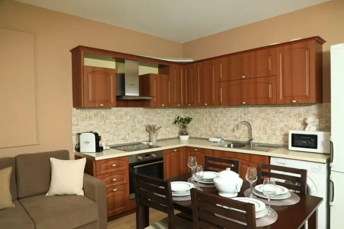 Durres, jepet me qera apartament 1+1+Ballkon Kati 4, 70 m² 500 € (Vollga)