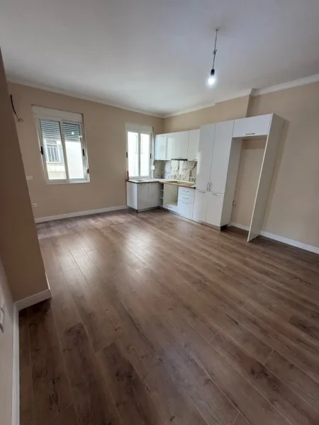 Shkembi Kavajes, shitet apartament 2+1+Aneks+Ballkon Kati 4, 73 m² 84.000 € (Shkembi i Kavajes)