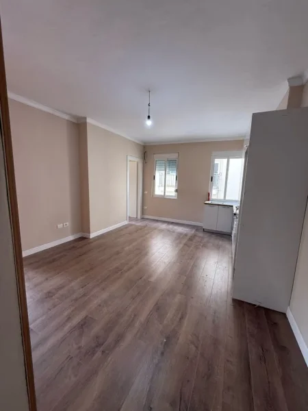 Shkembi Kavajes, shitet apartament 2+1+Aneks+Ballkon Kati 4, 73 m² 84.000 € (Shkembi i Kavajes)