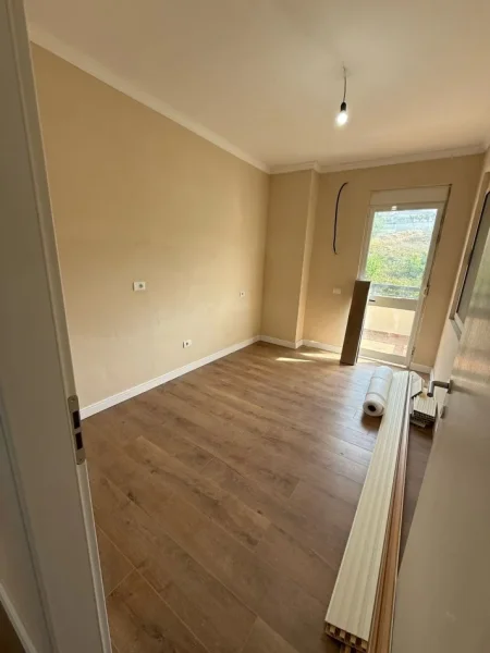 Shkembi Kavajes, shitet apartament 2+1+Aneks+Ballkon Kati 4, 73 m² 84.000 € (Shkembi i Kavajes)