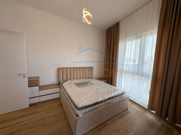 Tirane, jepet me qera apartament 1+1+Ballkon Kati 8, 70 m² 600 € (Pazari i Ri)
