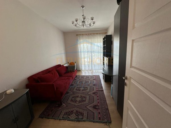 Tirane, shitet apartament 3+1 Kati 6, 135 m² 365.000 € (Liqeni i Thate)