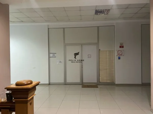 Tirane, shitet ambjent biznesi Kati 2, 140 m² 300.000 € (KOMUNA E PARISIT)