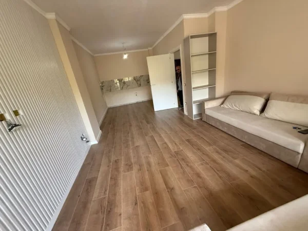 Shkembi Kavajes, shitet apartament 1+1+Ballkon Kati 4, 74 m² 73.000 € (Shkembi i Kavajes)