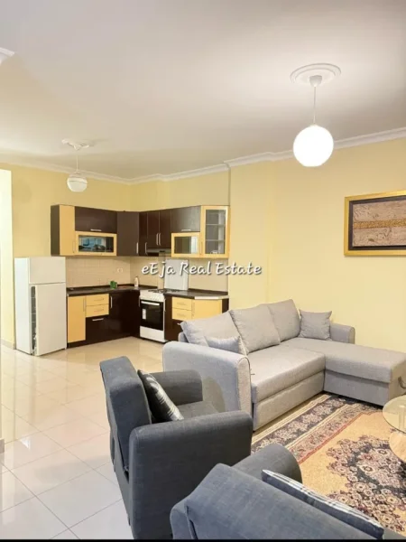Tirane, jepet me qera apartament 2+1 Kati 1, 85 m² 560 € (Don bosko)