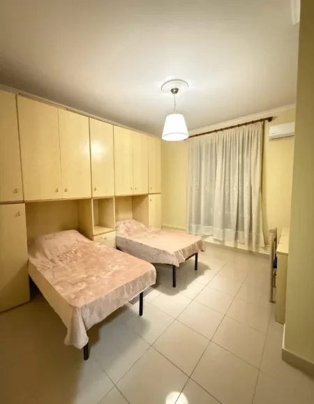 Tirane, jepet me qera apartament 2+1 Kati 1, 85 m² 560 € (Don bosko)
