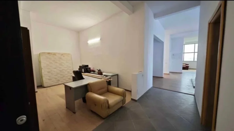 Durres, shitet ambjent biznesi Kati 3, 330 m² 350.000 € (Rr. Adria)