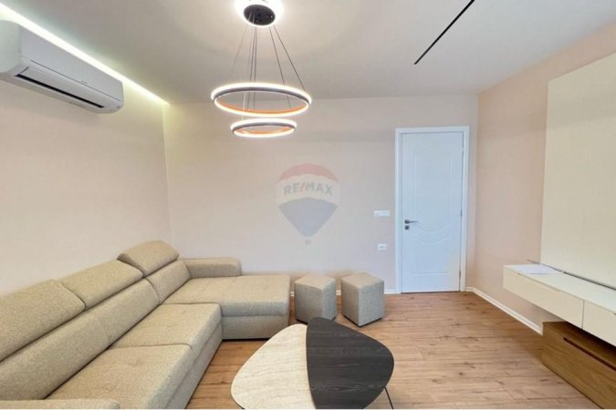 Tirane, jepet me qera apartament 1+1 Kati 4, 72 m² 700 € (21 Dhjetori)