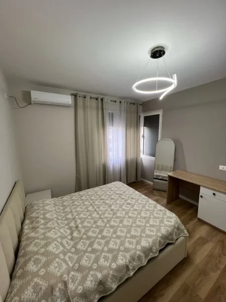 Tirane, shitet apartament 2+1+Ballkon Kati 3, 89 m² 200.000 € (Rruga e kavajes, delijorgji)