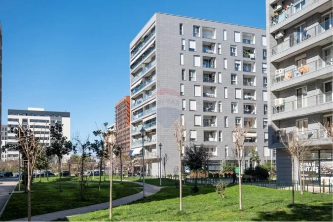 Tirane, jepet me qera ambjent biznesi , 91 m² 800 € (Don Bosko)