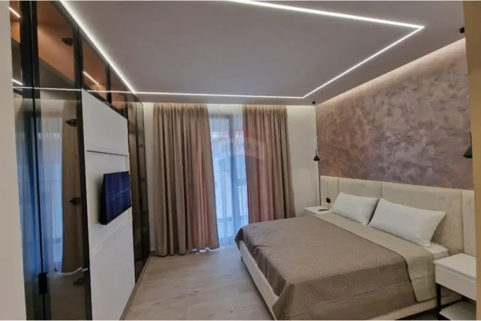 Tirane, jepet me qera apartament 2+1 , 110 m² 1.500 € (TEG)