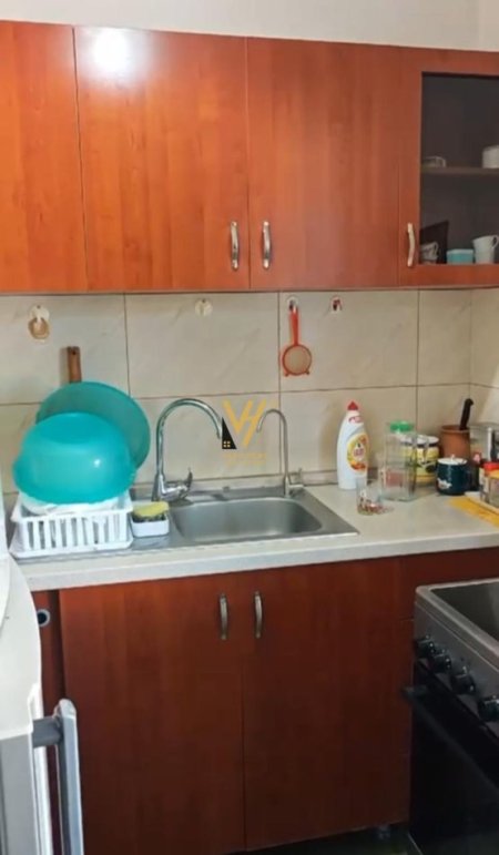 Tirane, jepet me qera apartament 2+1+Ballkon Kati 5, 85 m² 550 € (MINE PEZA)