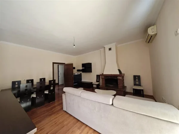 Tirane, shes apartament 2+1 Kati 6, 200 m² (fresku)