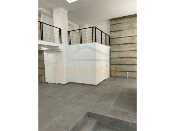 Tirane, jepet me qera ambjent biznesi Kati 0, 250 m² 2.699 € (QENDER)