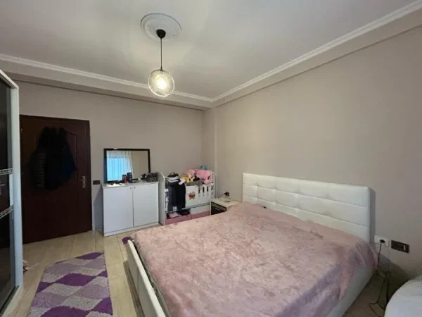 Tirane, jepet me qera apartament 1+1 Kati 6, 75 m² 550 € (Selvia)