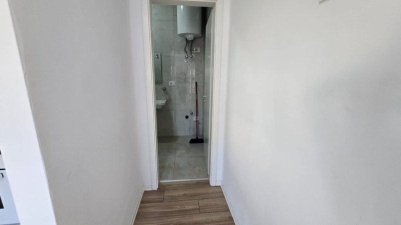 Tirane, jap me qera apartament 1+1+Ballkon Kati 6, 58 m² 280 € (Rruga Pasho Hysa)