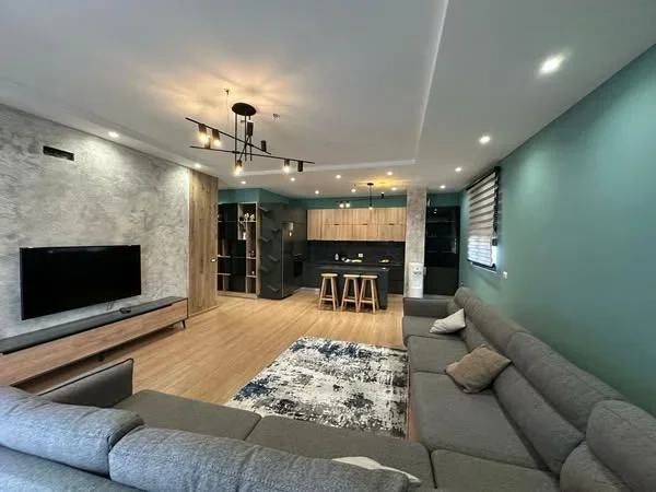 Tirane, jepet me qera apartament 2+1+Ballkon Kati 3, 150 m² 550 € (Rr. Albanopoli, Don Bosko te Xhamia)